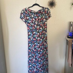 Small floral urban outfitters dress. Barely worn.